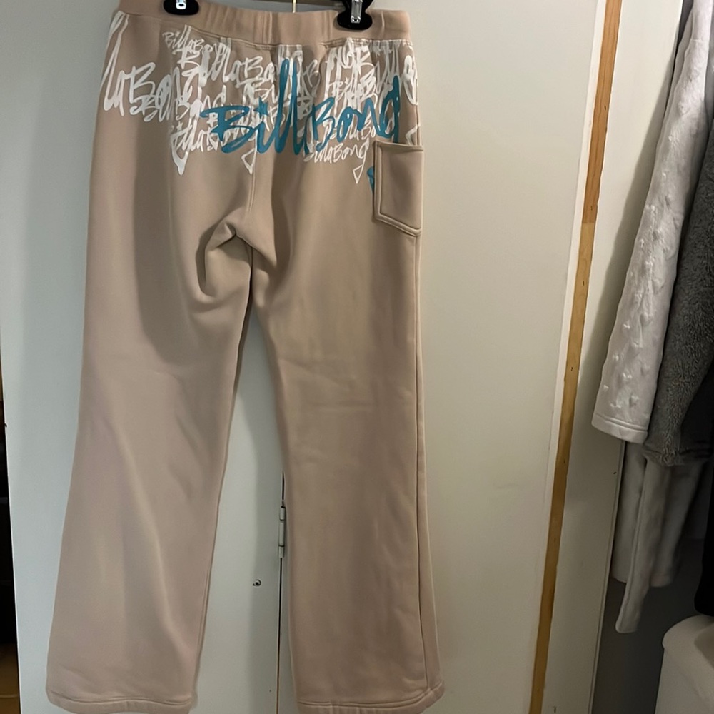 Billabong sweats size 8 in new condition